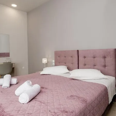 Oda ve Kahvaltı Prytanio 3*