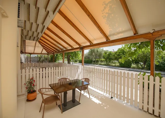 Prytanio Frühstückspension 3*